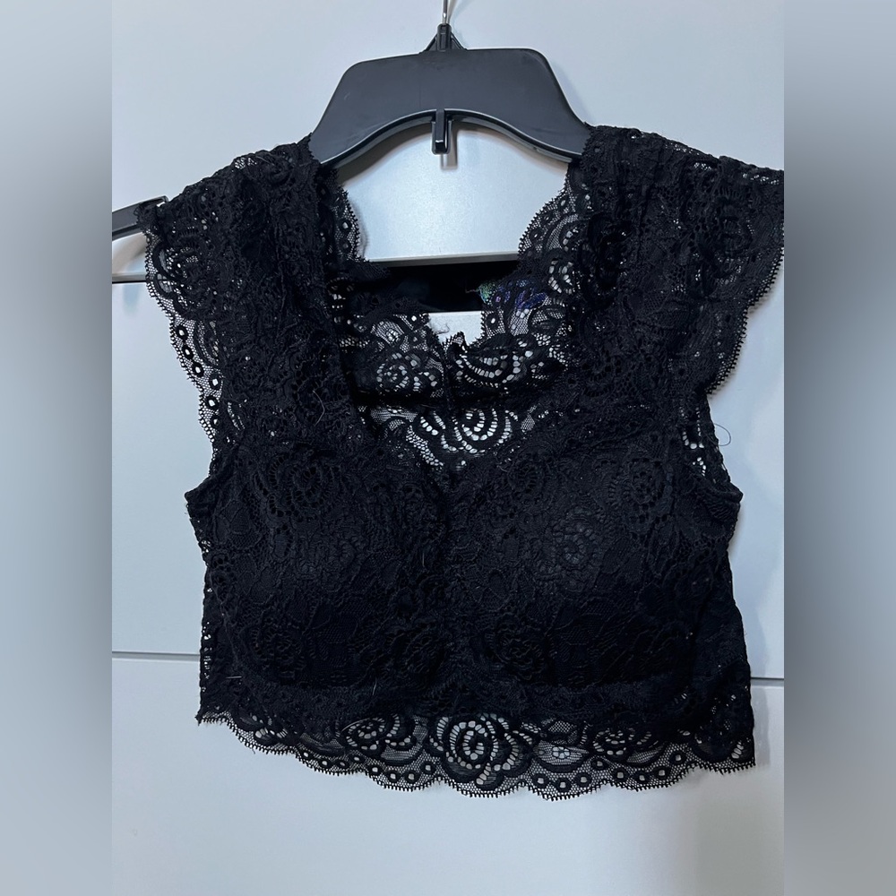 Black Lace Cropped Tank Top